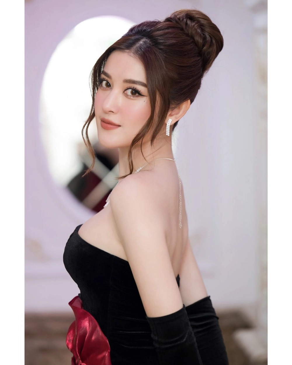 Thần thái quyến rũ không thể rời mắt với gái xinh chụp ảnh sexy