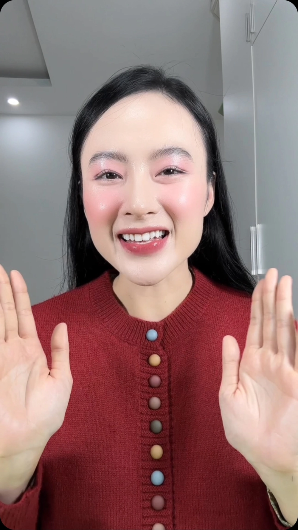 Diễn viên Angela Phương Trinh đã khẳng định tài năng qua nhiều vai diễn ấn tượng