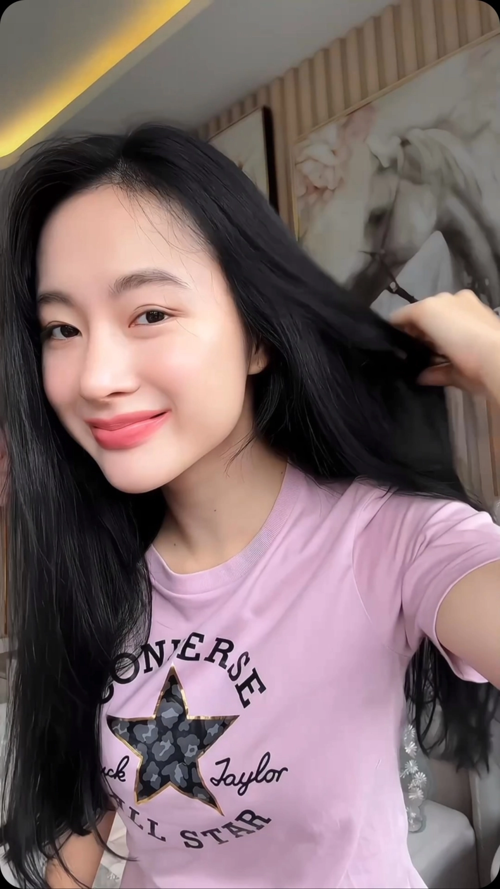 Mọi chuyện gì đã xảy ra khi Angela Phương Trinh bị phạt và cách cô đối diện với nó