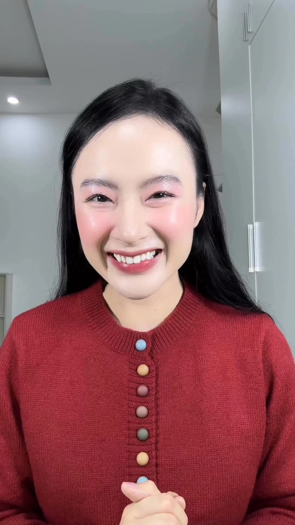 Khám phá tiểu sử Angela Phương Trinh từ khi cô bắt đầu sự nghiệp đến những thành tựu hiện tại