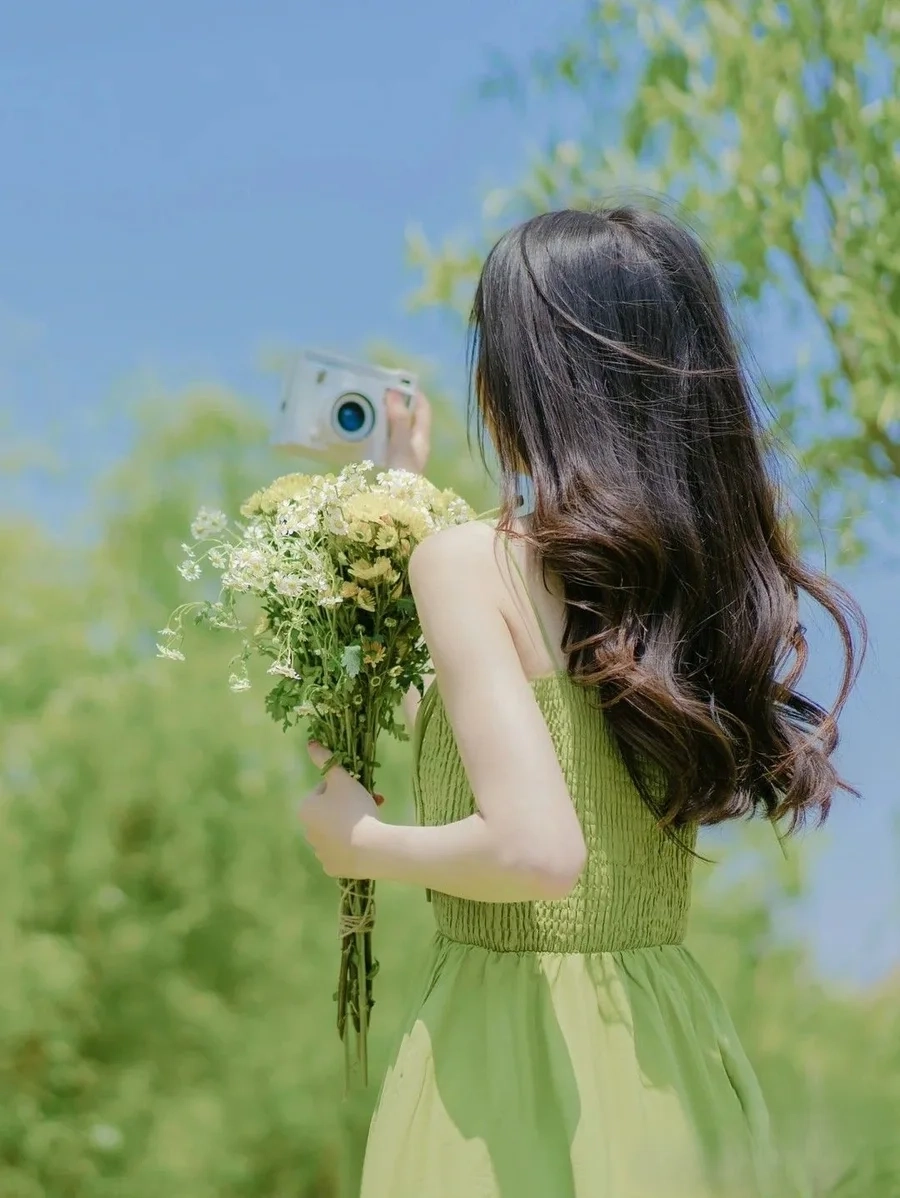 Cuốn hút qua từng khung hình ảnh con gái đẹp che mặt