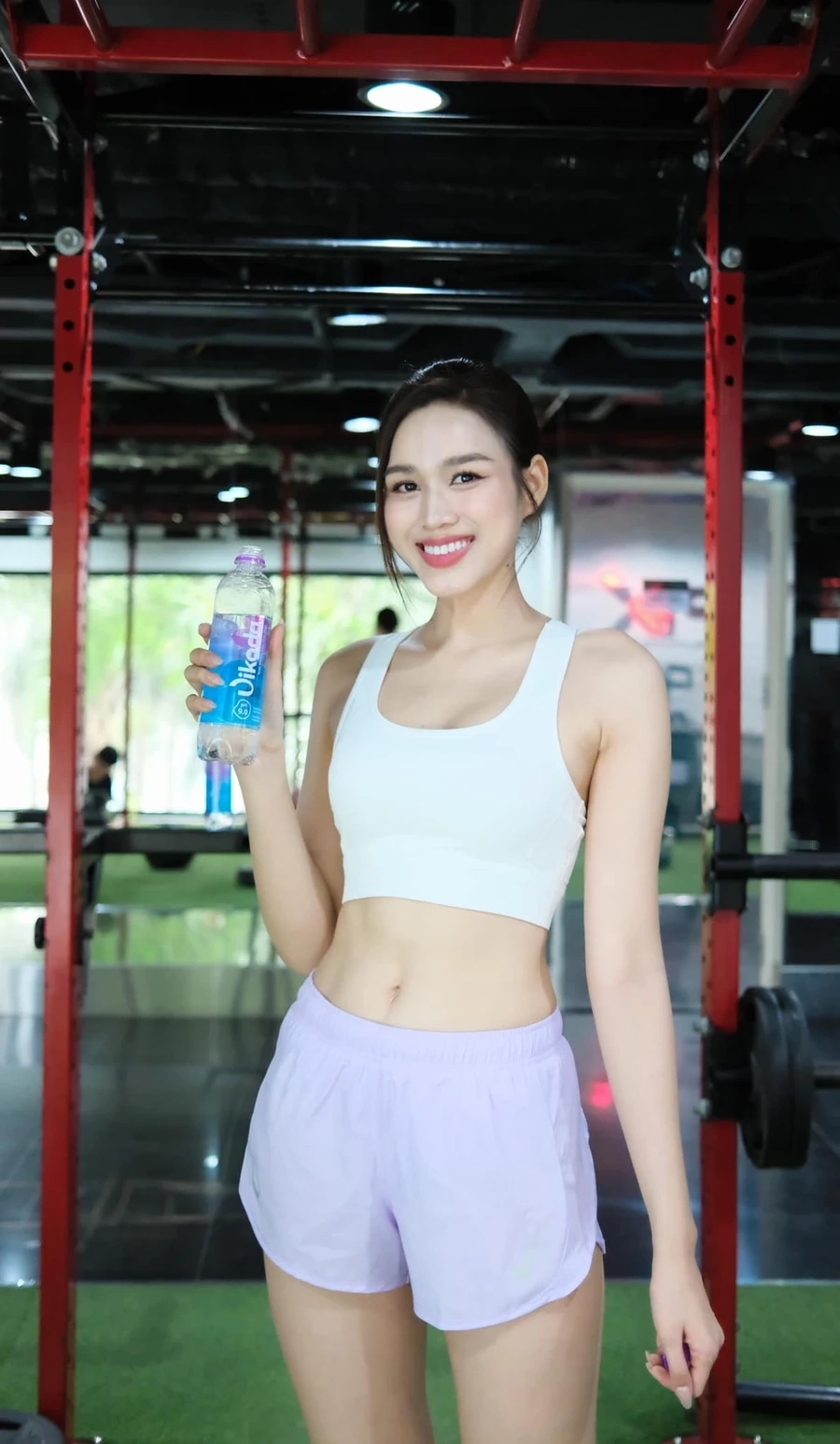 Đêm Chung Kết Hoa Hậu Đỗ Thị Hà tỏa sáng rực rỡ và đầy cảm xúc