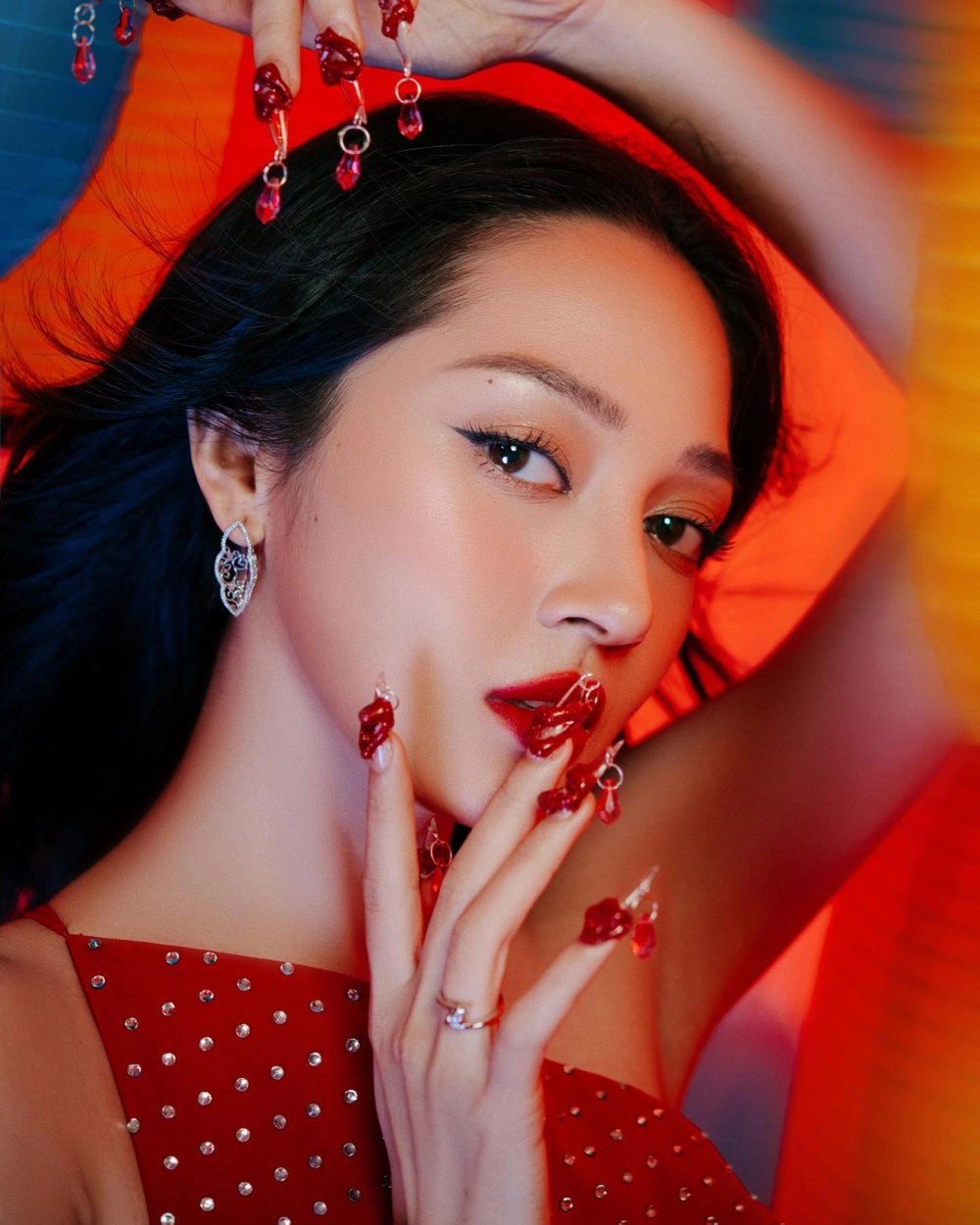 Bảo Anh hit mang đến những ca khúc gây bão và tạo dấu ấn mạnh mẽ