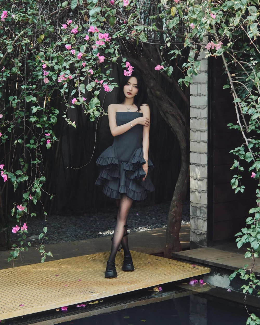 Cùng hòa mình vào Mình yêu nhau đi Bích Phương trong không khí vui tươi