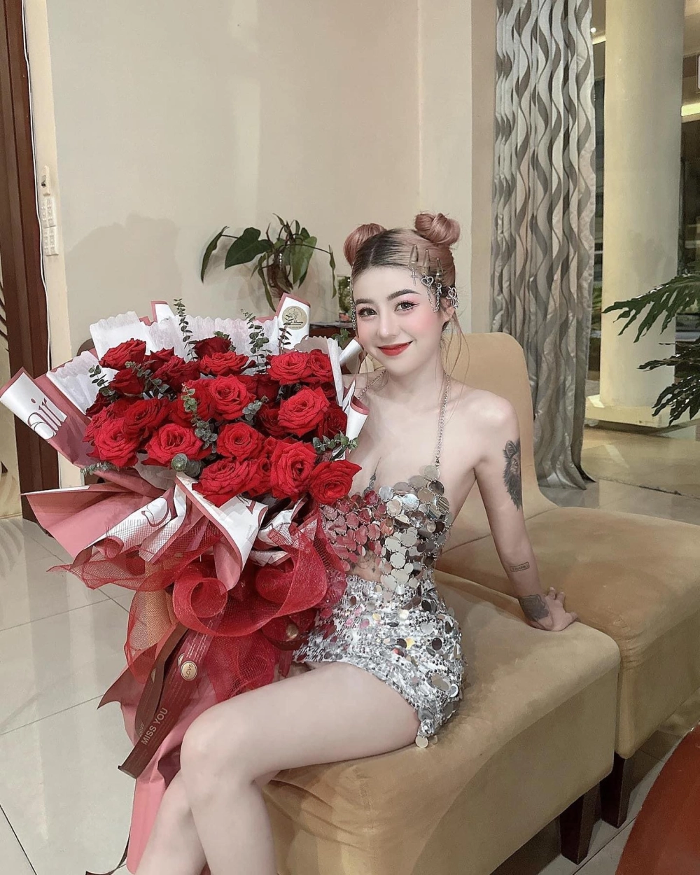 Khám phá nét riêng biệt trong Phong Cách Hana Cẩm Tiên