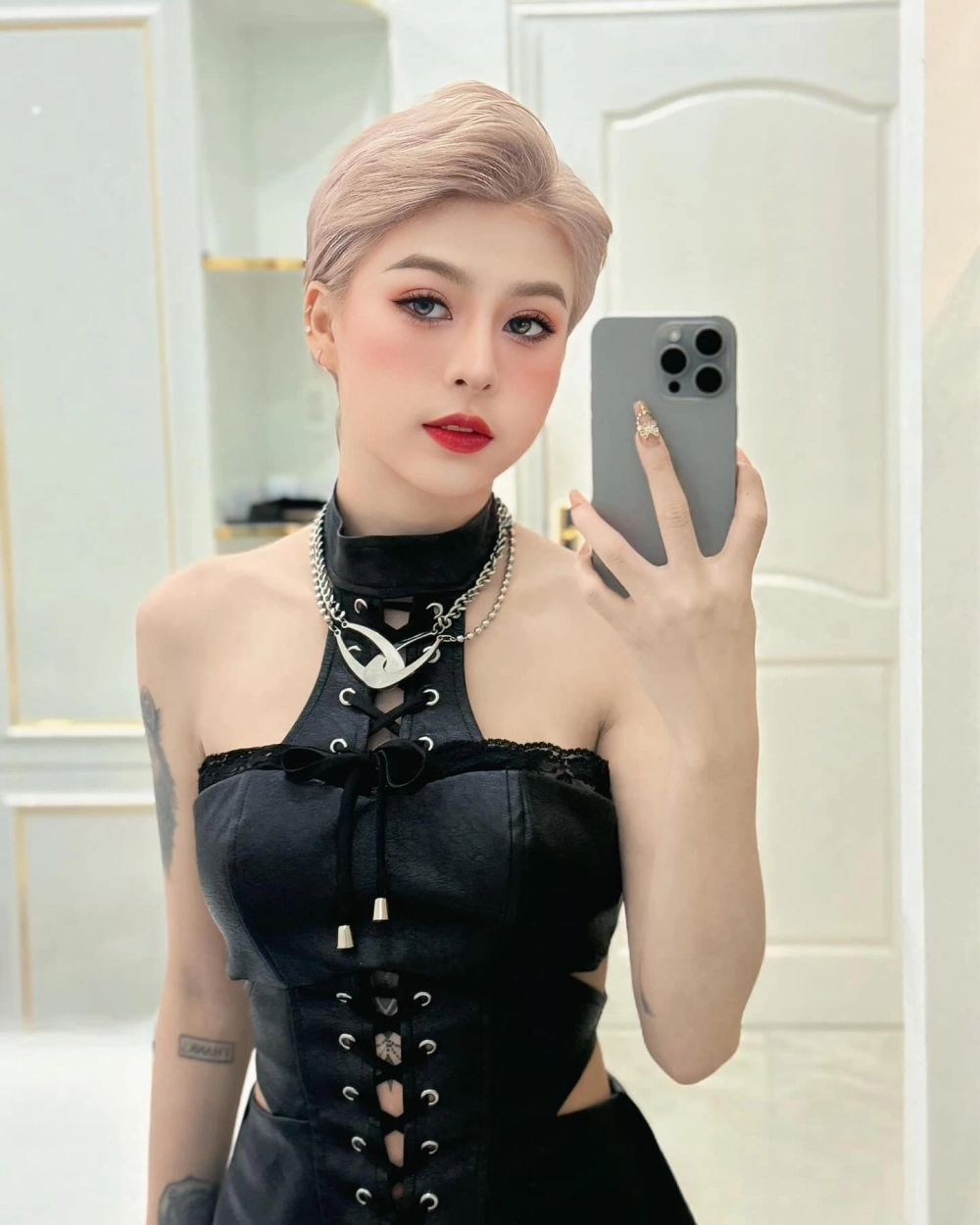 Sôi động và mới lạ cùng Remix Hana Cẩm Tiên
