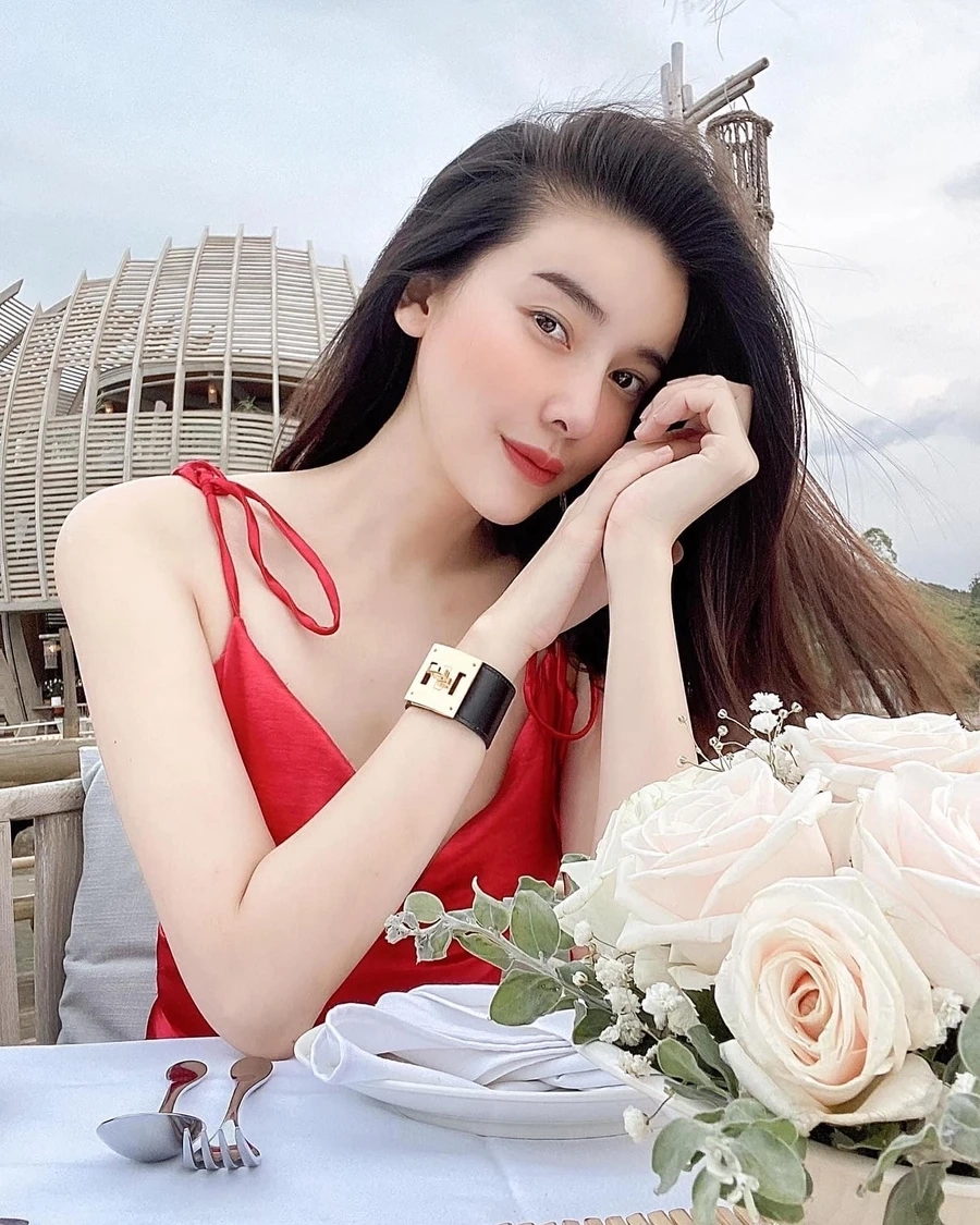 Cao Thái Hà tiểu sử từ người mẫu đến ngôi sao truyền hình
