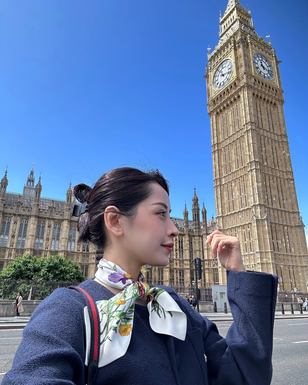Tận hưởng âm nhạc dễ thương cùng Talk To Me Chi Pu