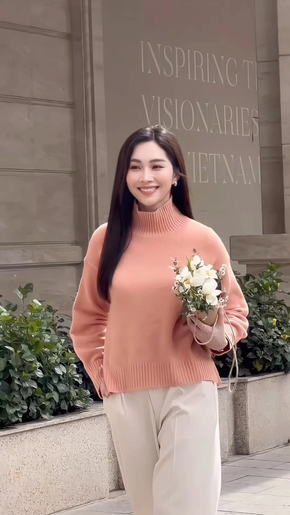 Mới nhất trong tin tức về Đặng Thu Thảo khiến người hâm mộ tò mò