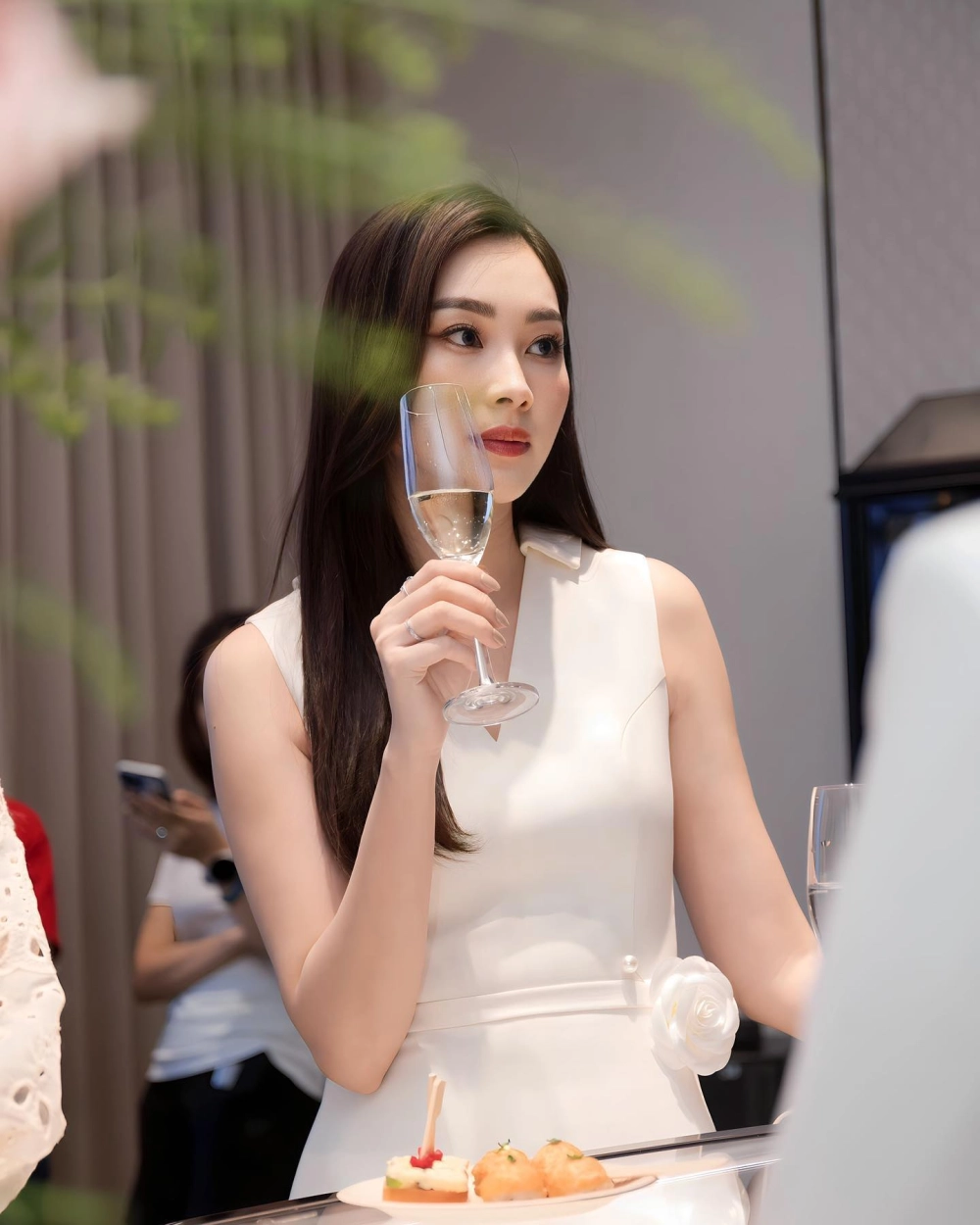 Góc nhìn quyến rũ trong hình ảnh gái xinh vú to