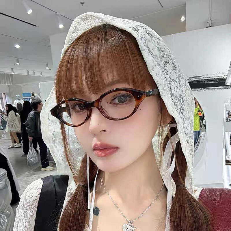 Khoảnh khắc thu hút từ ảnh gái xinh đeo đầy cá tính