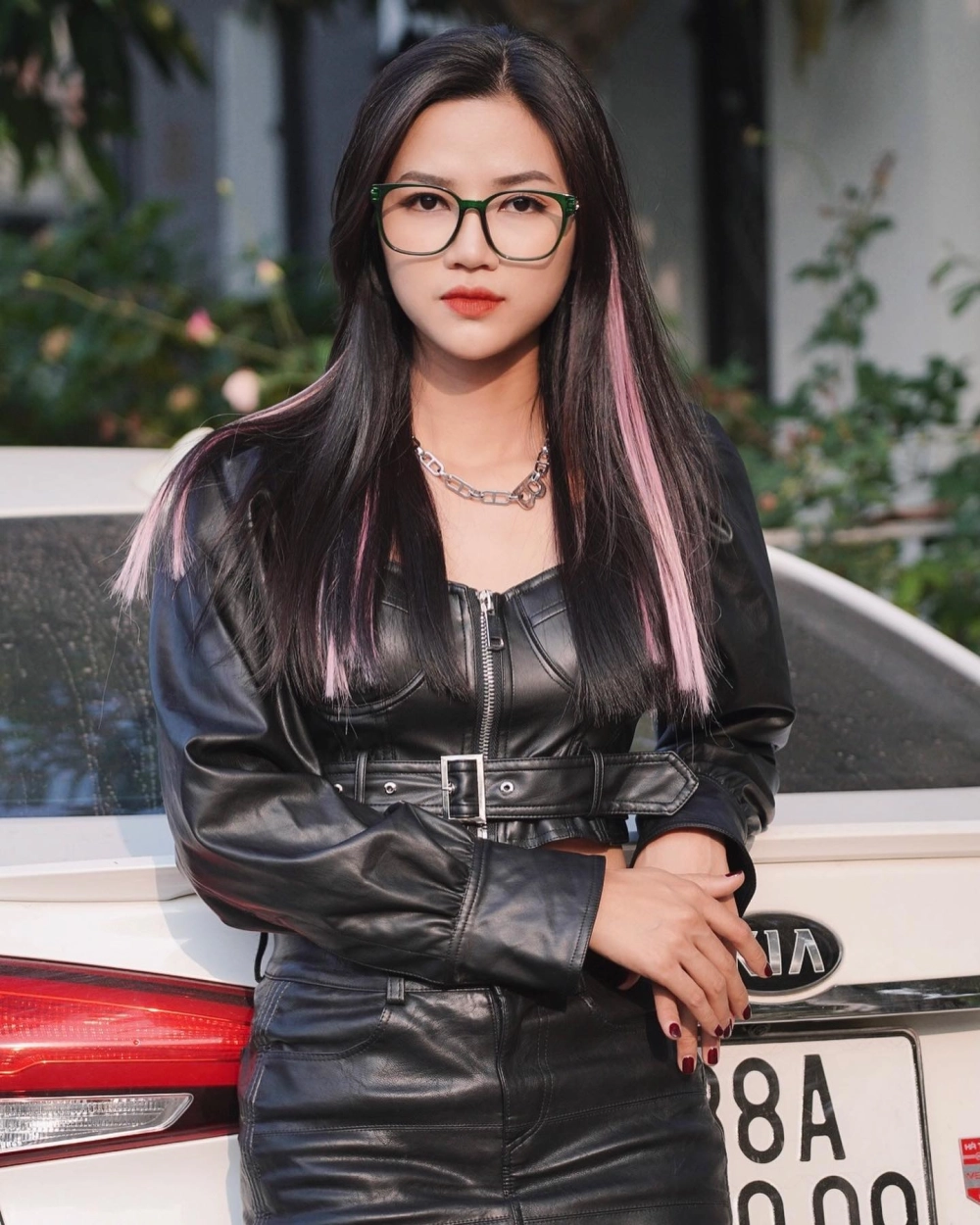 Gái xinh tóc dài cute nhẹ nhàng và đầy thu hút