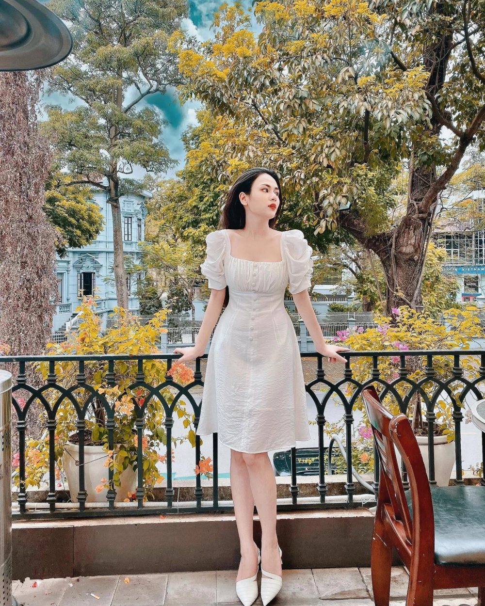 Cập nhật hình ảnh mới nhất từ diễn viên Việt Hoa Instagram trong các hoạt động