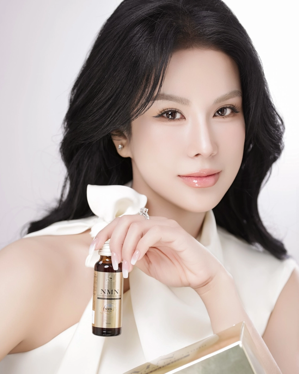 Tìm hiểu tuổi thật của cô nàng qua Diệp Lâm Anh Sinh Năm Bn