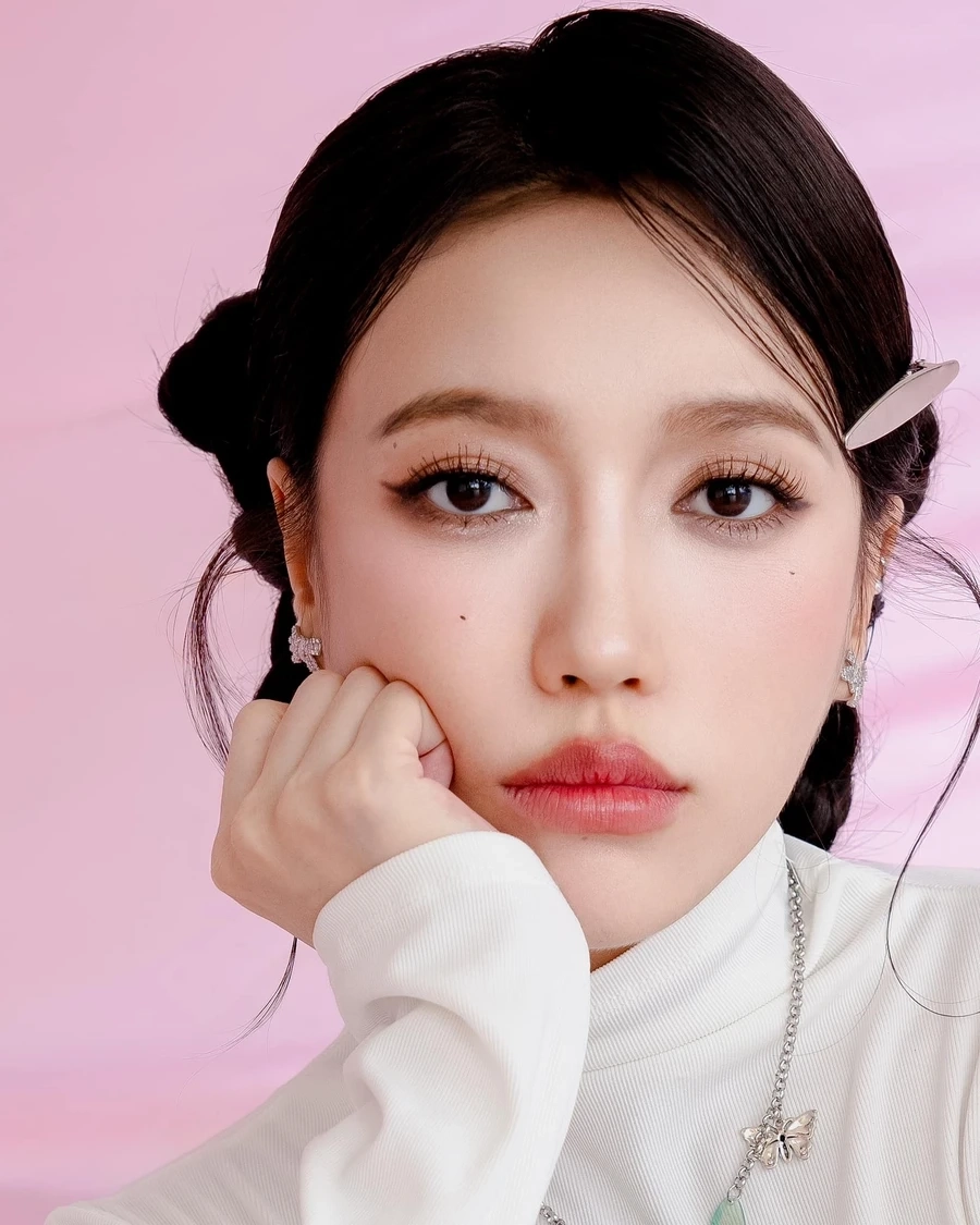 Ngắm nhìn vẻ đẹp duyên dáng từ những gái việt xinh đẹp nổi bật