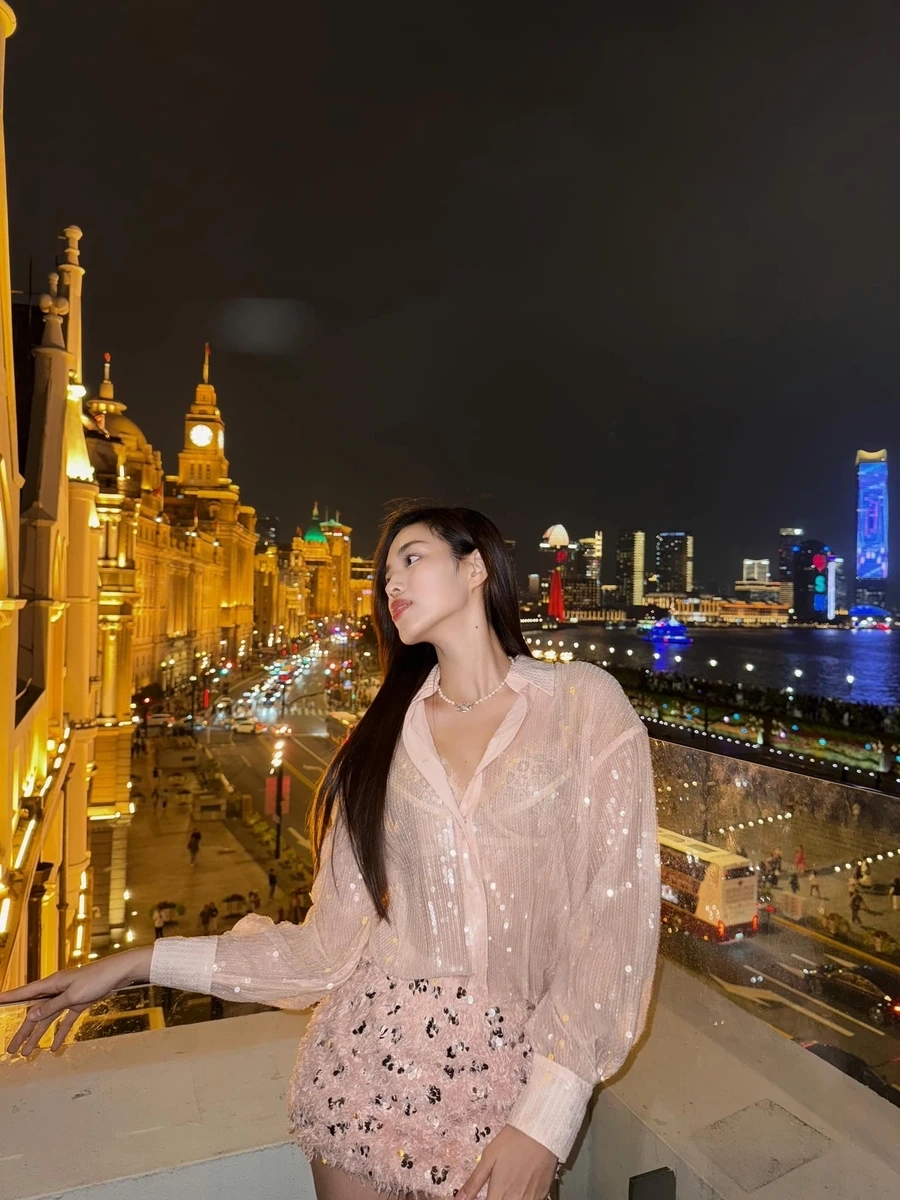 Hình ảnh gái xinh Việt Nam rạng rỡ mang đến sự tươi mới, sáng bừng mọi không gian