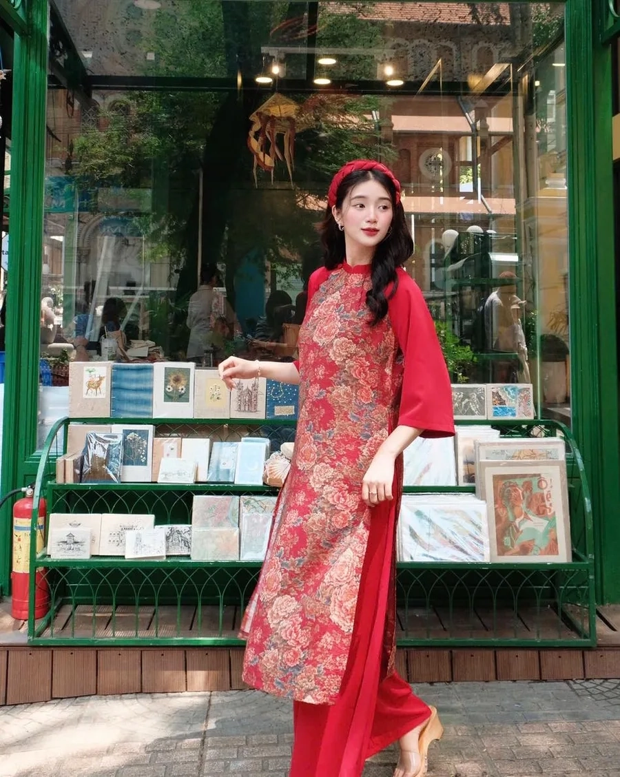 Ngập tràn sắc xuân với ảnh gái xinh mặc áo dài tết