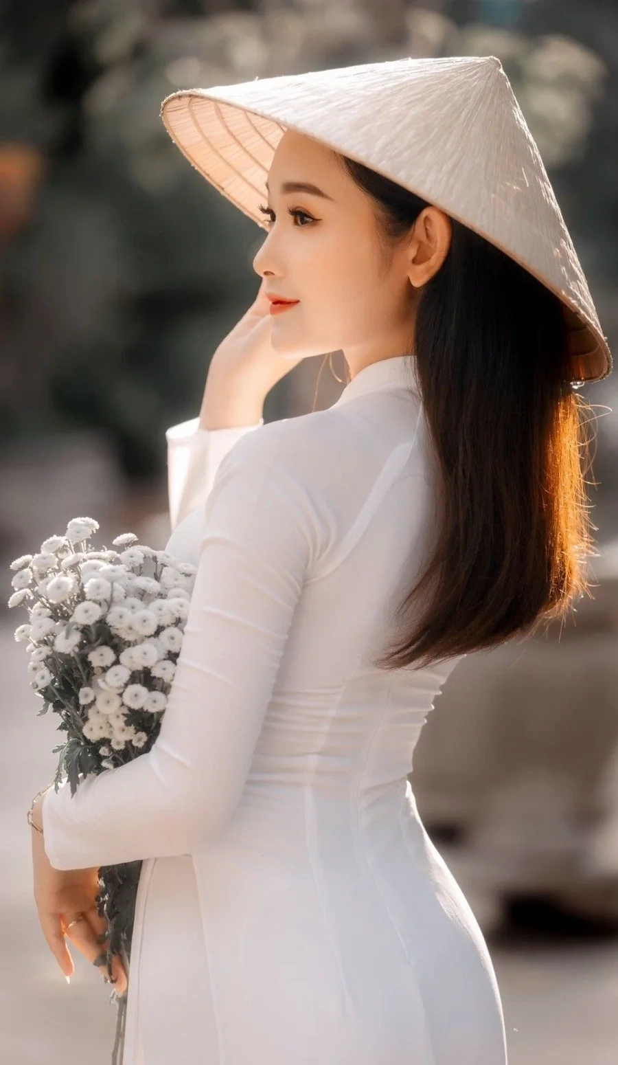 Em là cô gái mặc váy trắng – câu miêu tả gợi hình, dễ bắt gặp trong các caption ảnh nghệ thuật