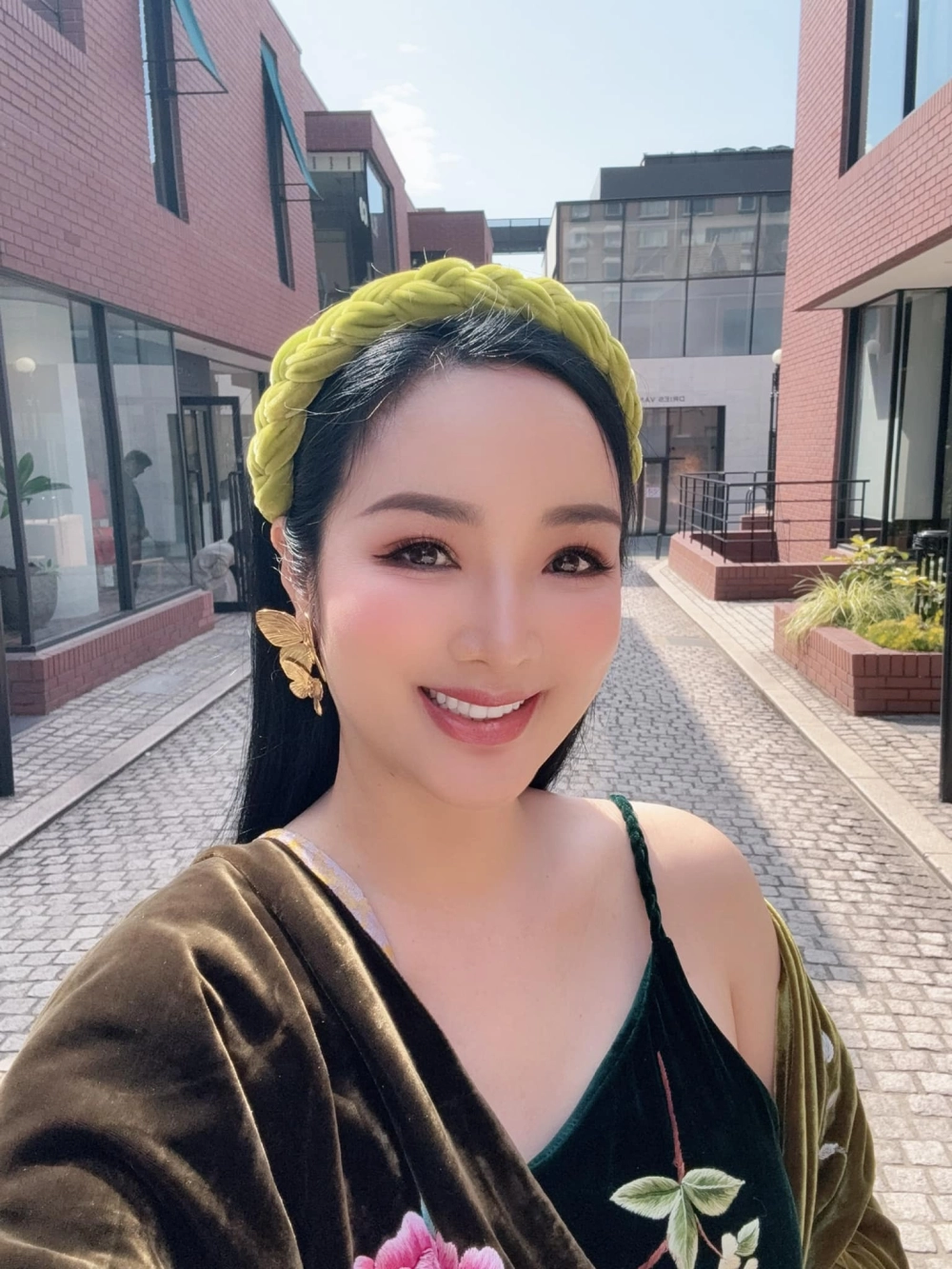 Khám phá phong cách thời trang giáng my