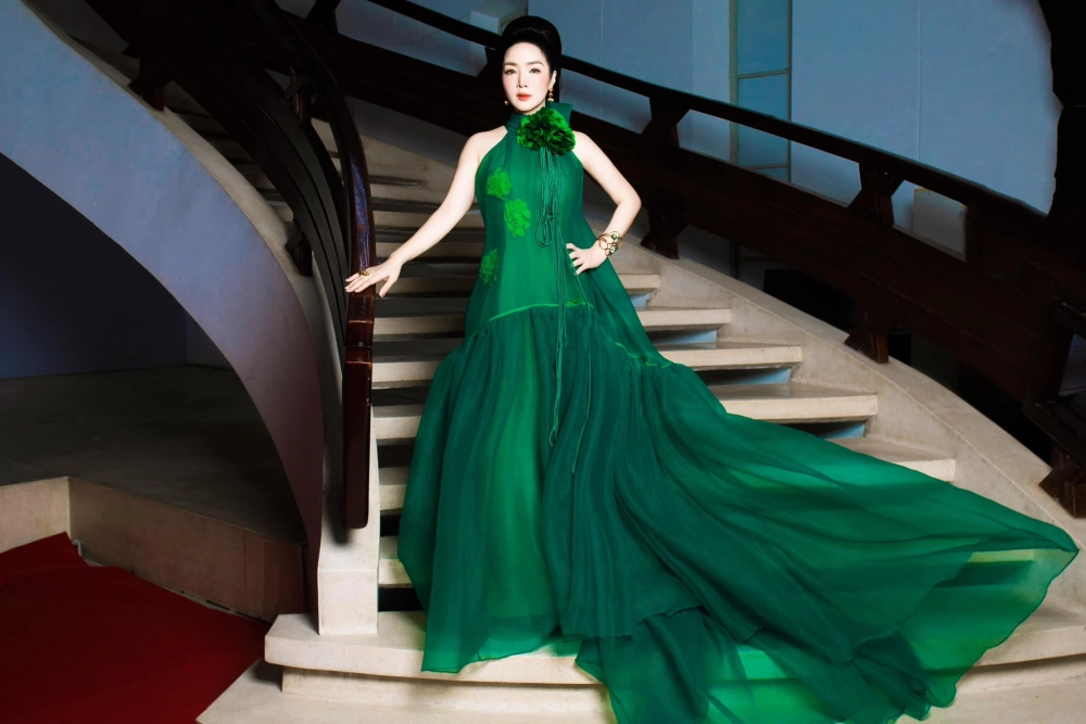 Làm say đắm lòng người với hoa hau giang mi