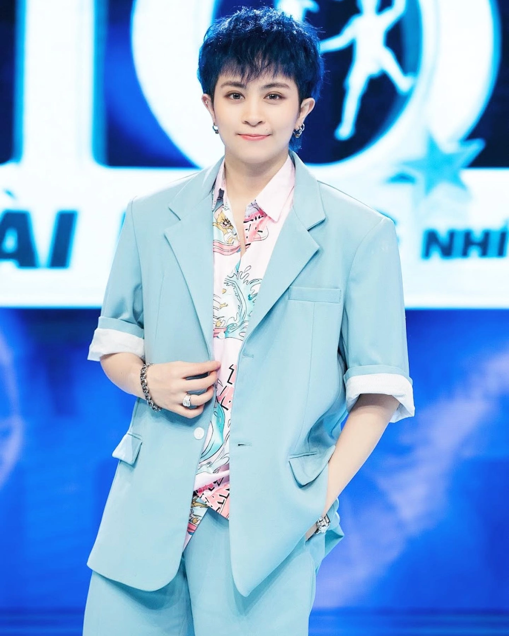 Cùng nhìn lại hình ảnh Gil Lê ngày xưa cực đáng yêu