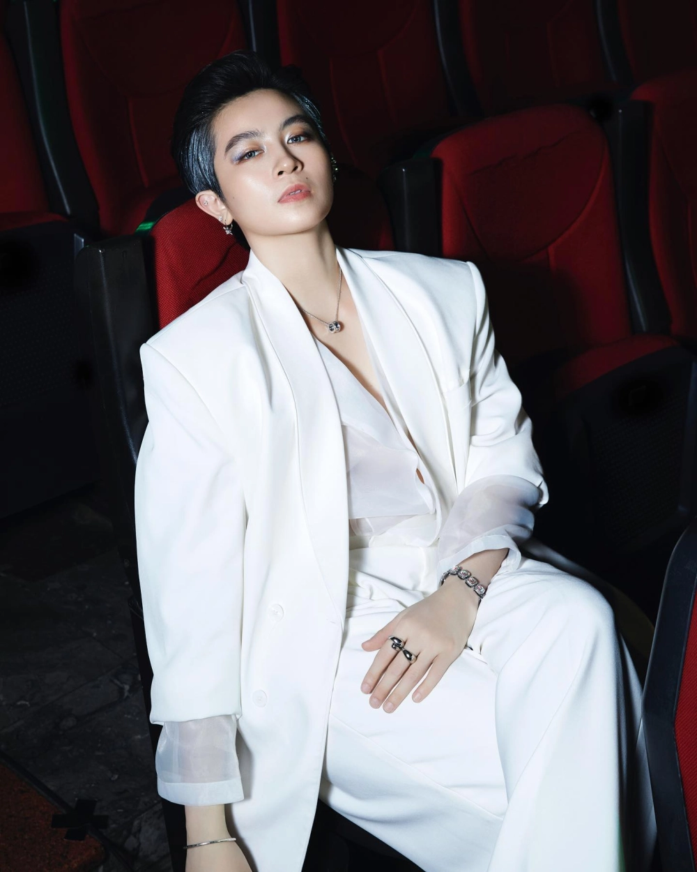 Thưởng thức bản hit take it slow Gil Lê ngọt ngào và sâu lắng