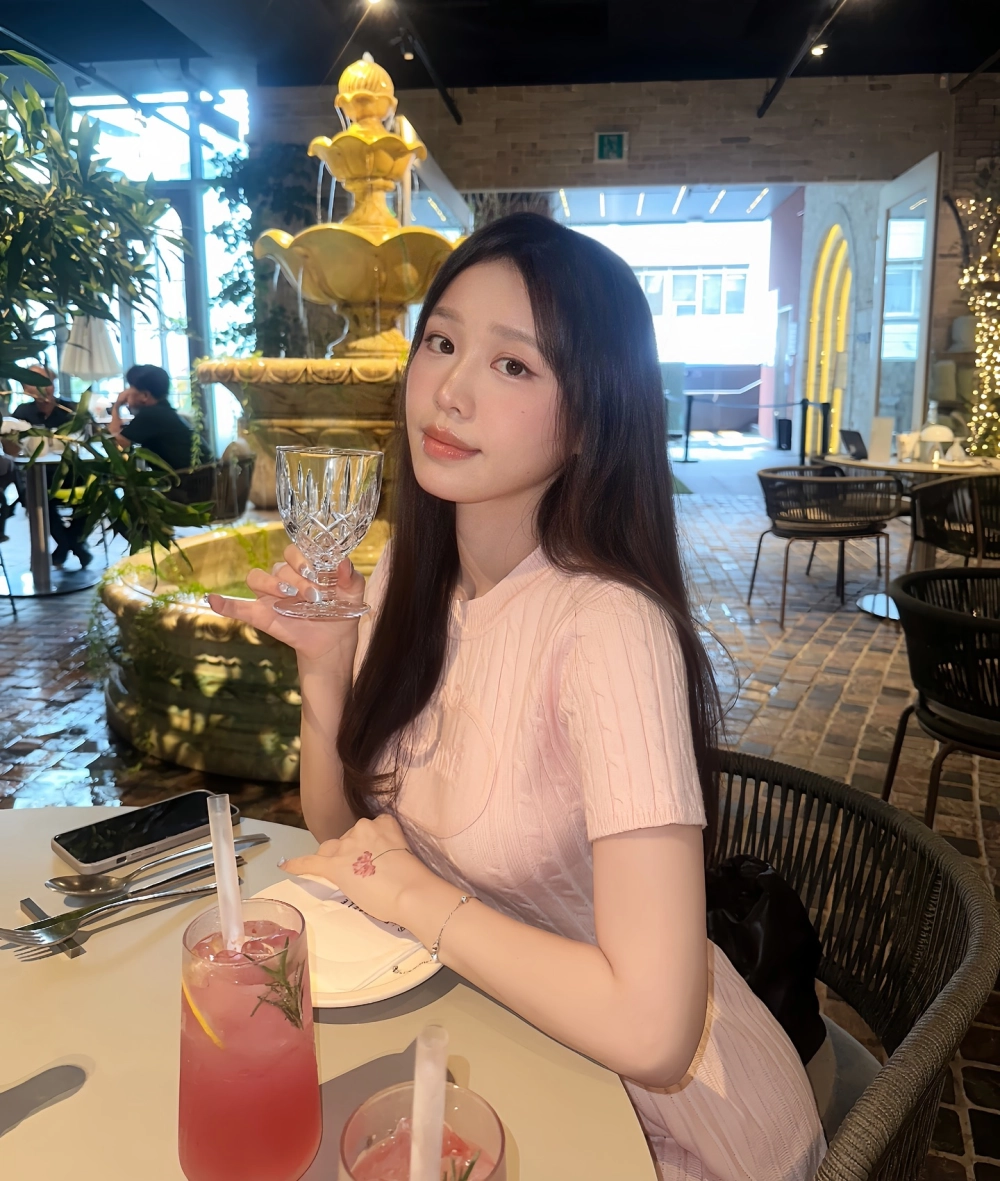 Bộ sưu tập anh gai xinh tik tok hot nhất hiện nay