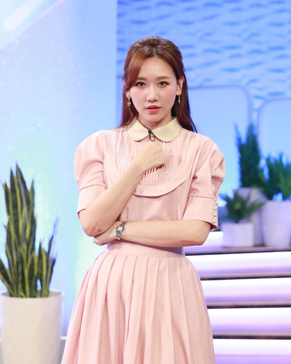 Lắng nghe ca khúc Hạnh Phúc Mới đầy tươi vui của Hari Won