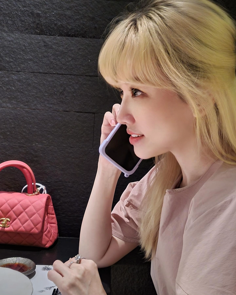 Lắng nghe lời bài hát Hạnh Phúc Mới của Hari Won đầy ý nghĩa