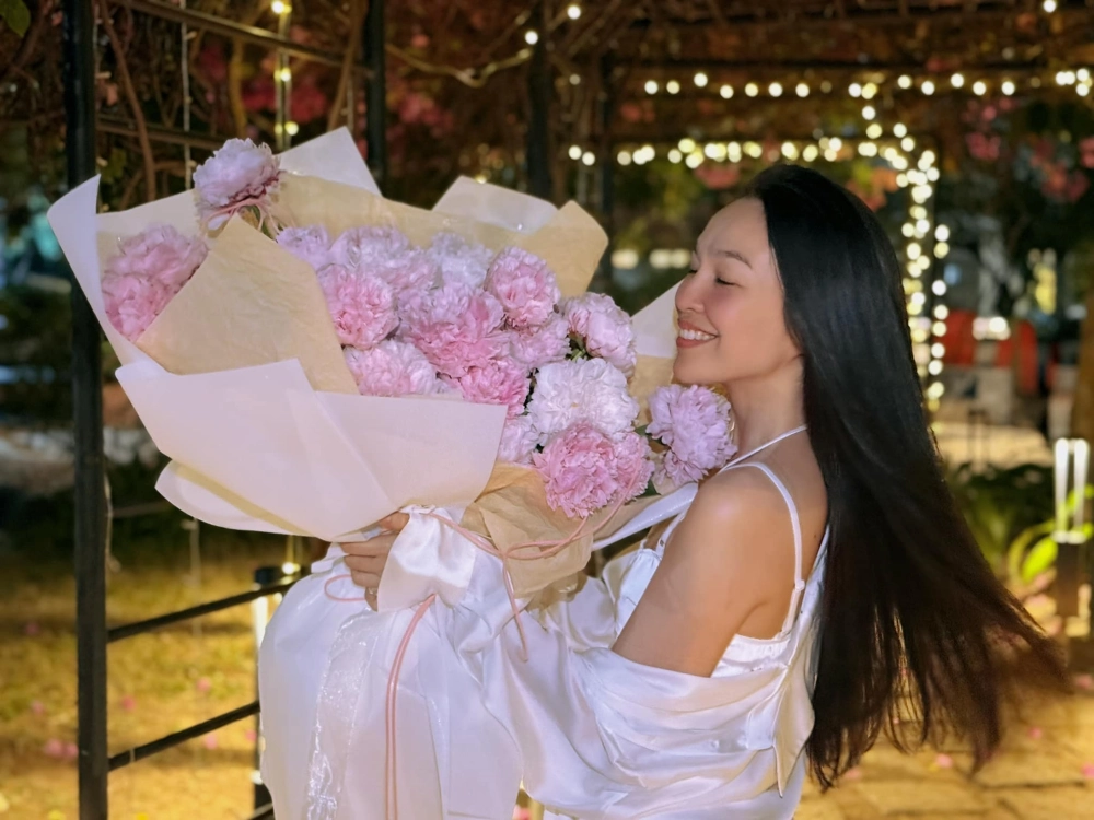 Thưởng thức hồn quê karaoke hiền thục cùng bạn bè và người thân