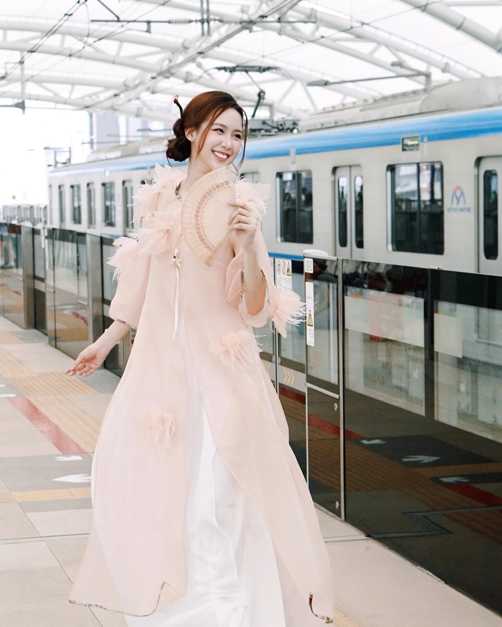 Hình ảnh đời thường rạng rỡ của bảo ngọc á 1 được yêu thích