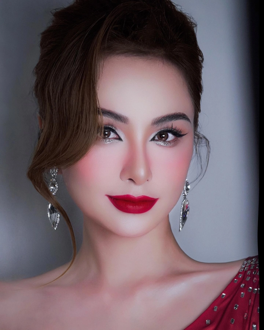 Lý do hoa hậu diễm hương ly hôn chồng trong lần chia tay thứ 2