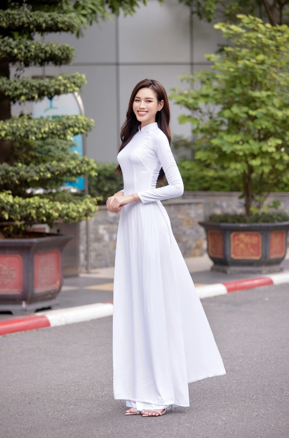 Thuê áo dài Tết đẹp giá rẻ, đa dạng mẫu mã cho nàng du xuân