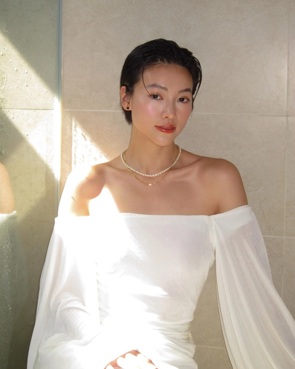 Nguyễn Phương Khánh cập nhật những hình ảnh mới nhất trên Instagram