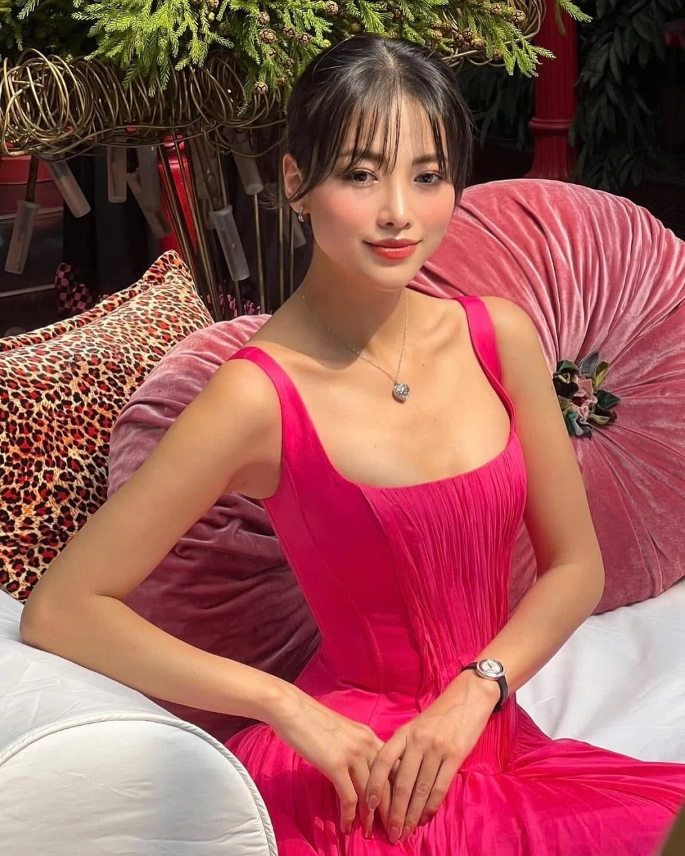 Nguyễn Phương Khánh là người Việt Nam đầu tiên giành vương miện Miss Earth