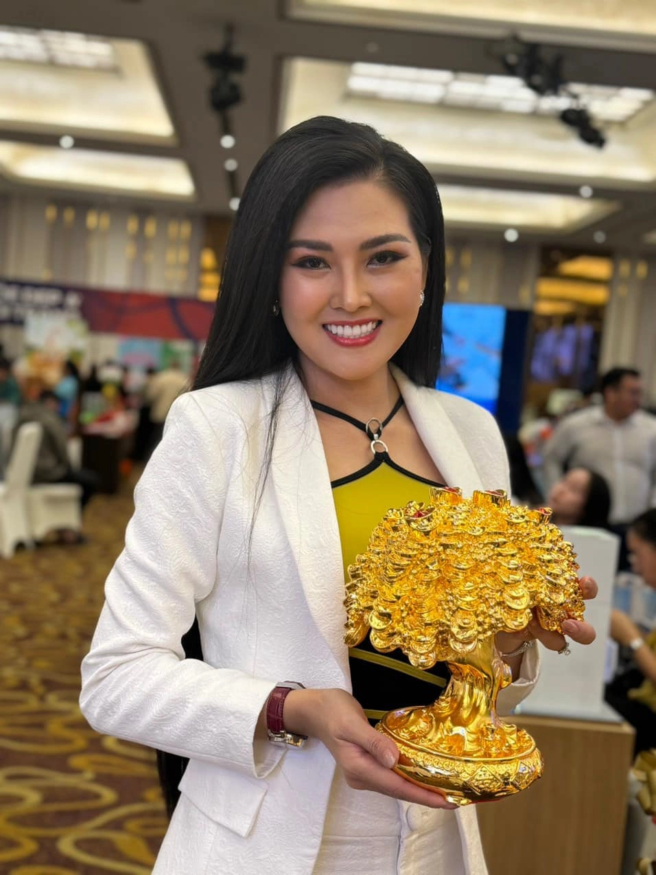 Album hoa hậu kim thoa hội tụ những tuyệt phẩm nhạc trữ tình