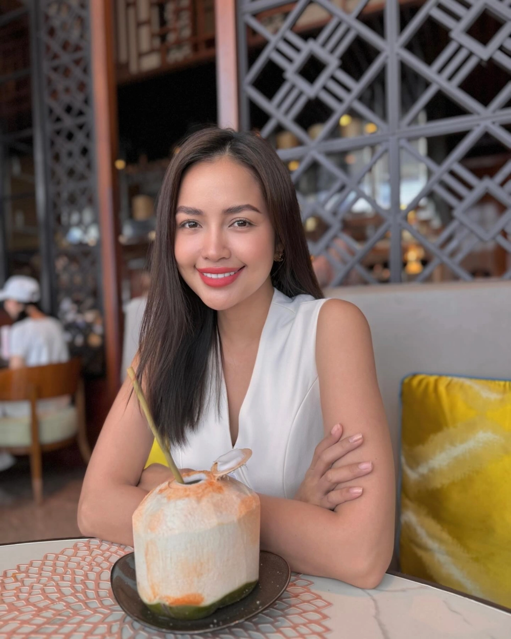 Hình ảnh bình dị khi hoa hậu ngọc châu ở tây ninh