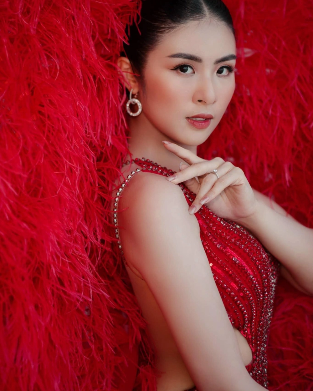 Bộ ảnh lễ cưới ngọc hân rực rỡ và đầy cảm xúc gây bão cộng đồng mạng