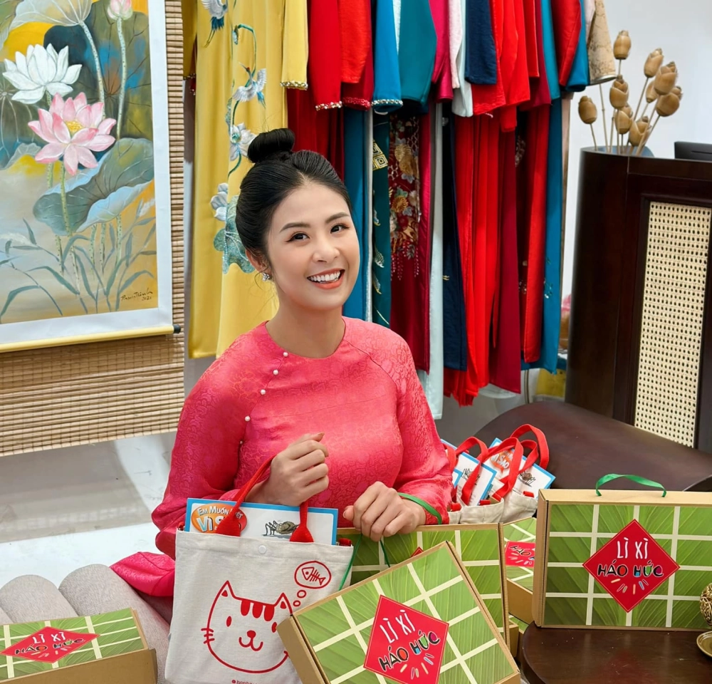 Vẻ đẹp mộc mạc và chân thành của hoa hậu ngoc han khiến bao trái tim tan chảy