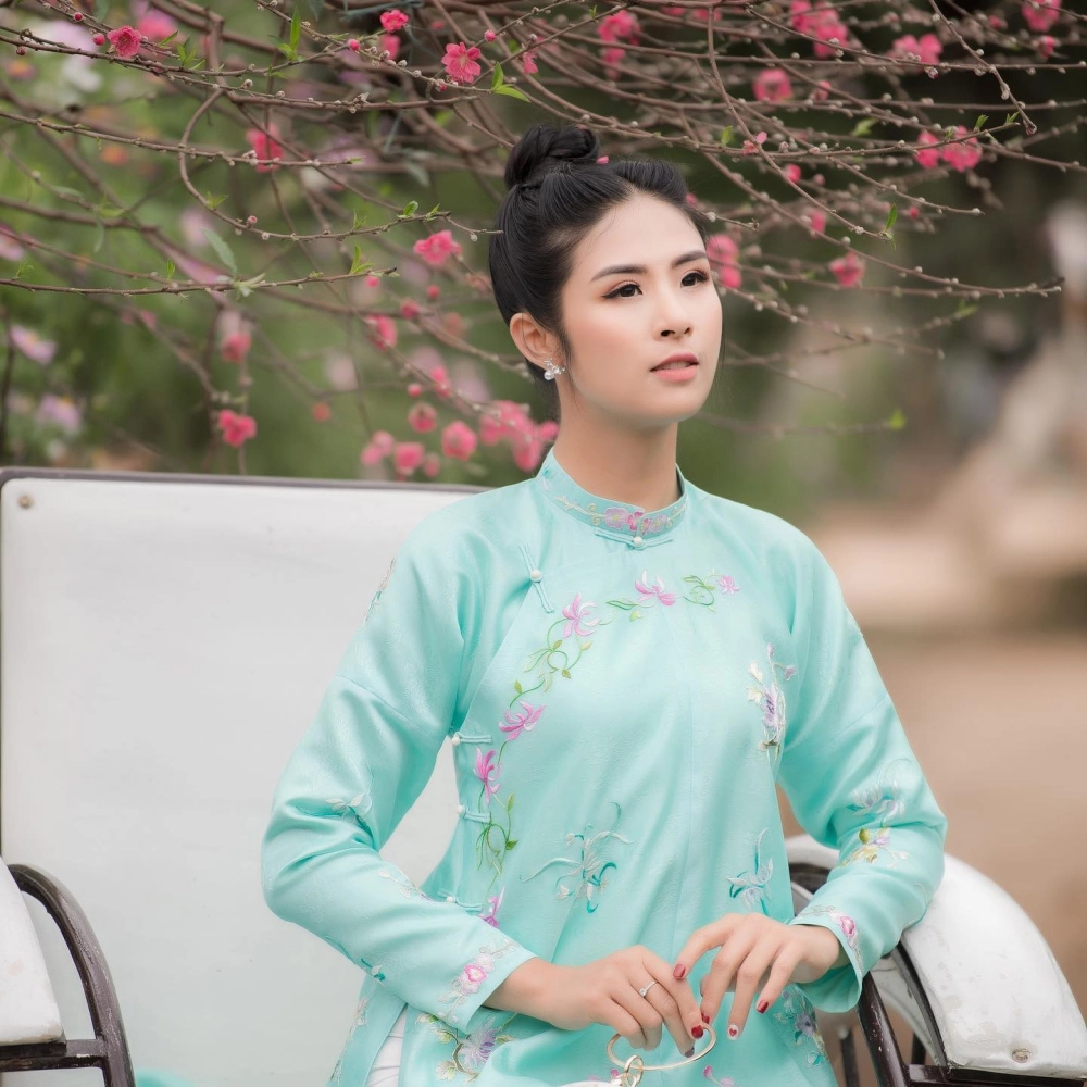 Bộ ảnh ngọc hân đẹp hút hồn với những khoảnh khắc đời thường đầy cuốn hút
