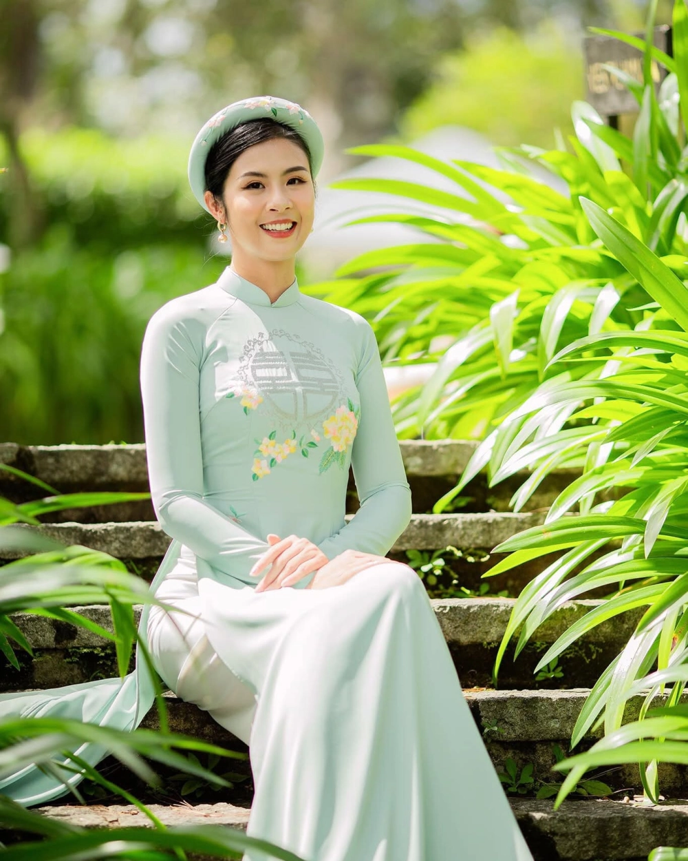 Vẻ đẹp dịu dàng và khí chất riêng của hoa hau ngoc hân luôn cuốn hút mọi ánh nhìn
