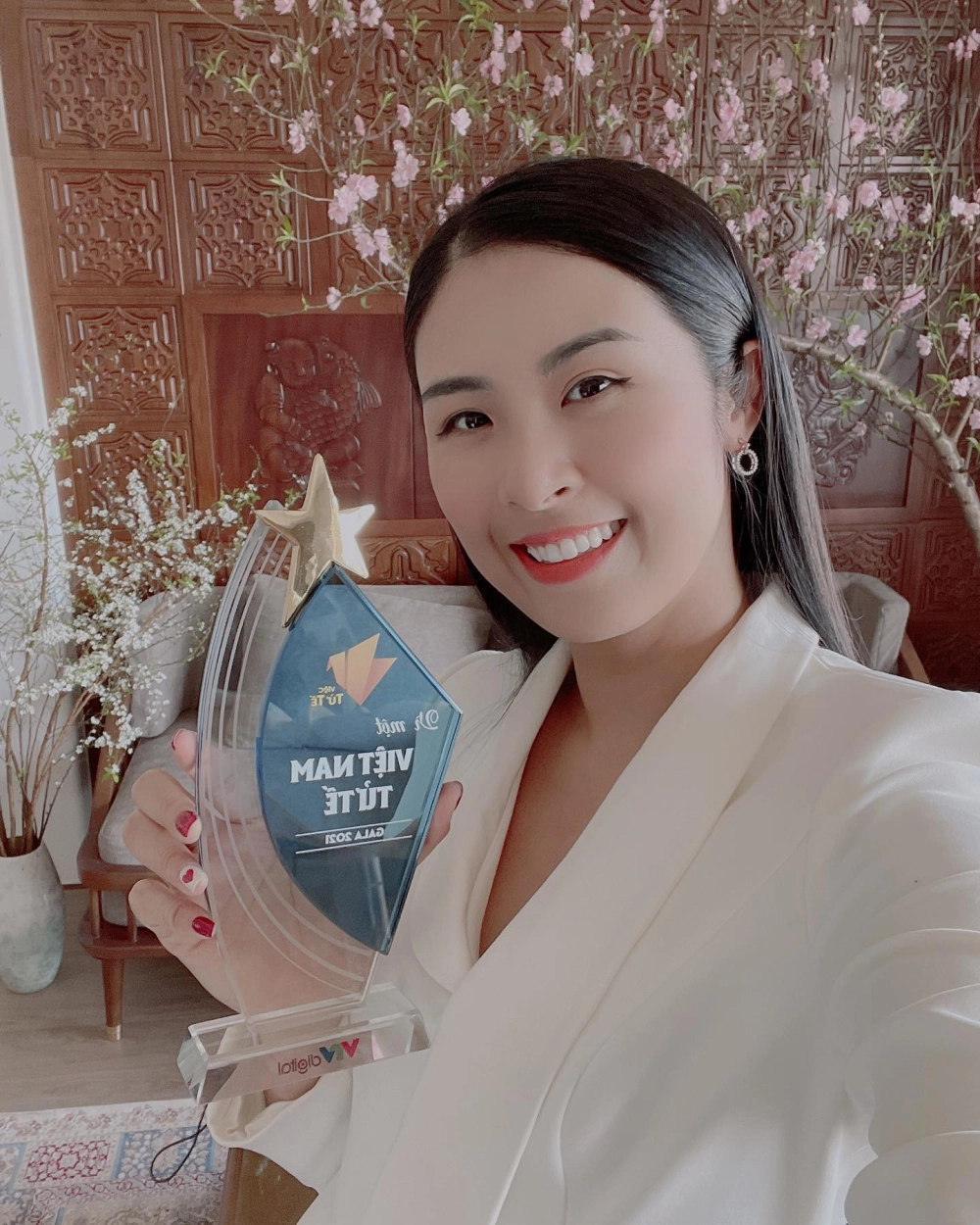 Cập nhật hình ảnh mới nhất của hoa hậu ngọc han đầy thần thái và cuốn hút