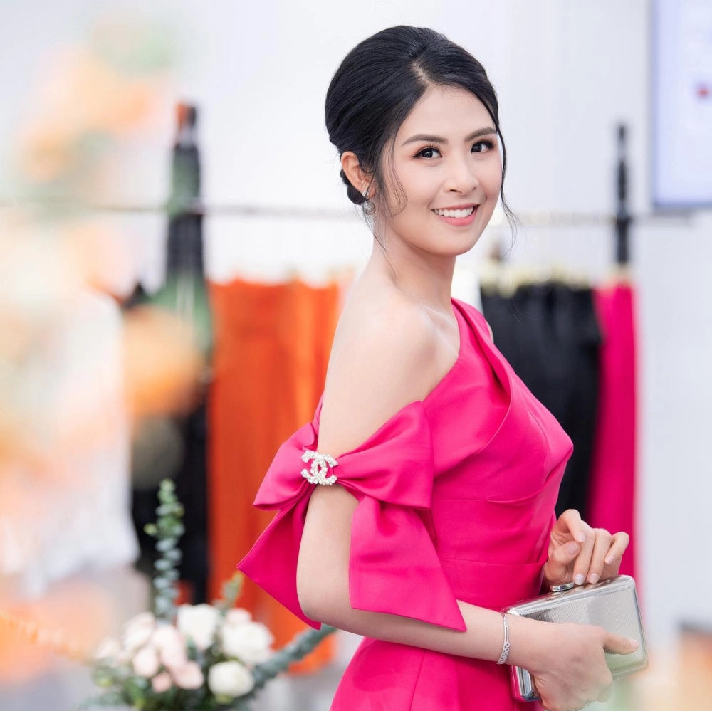 Cùng tìm hiểu chồng ngọc hân là ai và mối tình đẹp như chuyện cổ tích