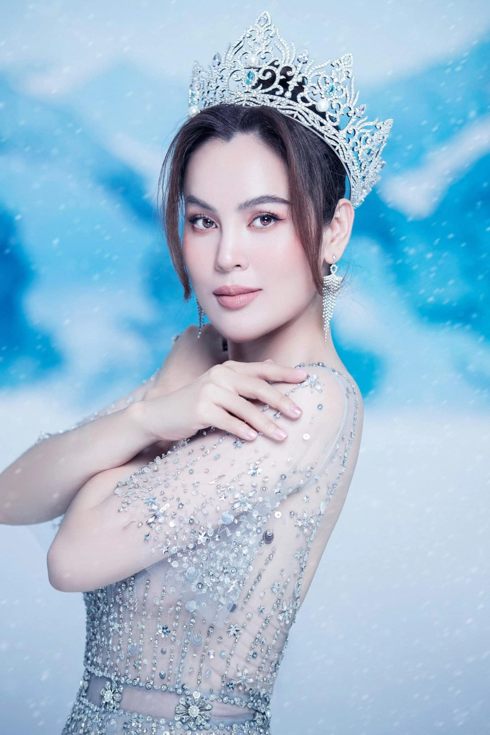 Khoảnh khắc đáng yêu của cô gái xinh xắn dễ thương đáng yêu làm tan chảy trái tim