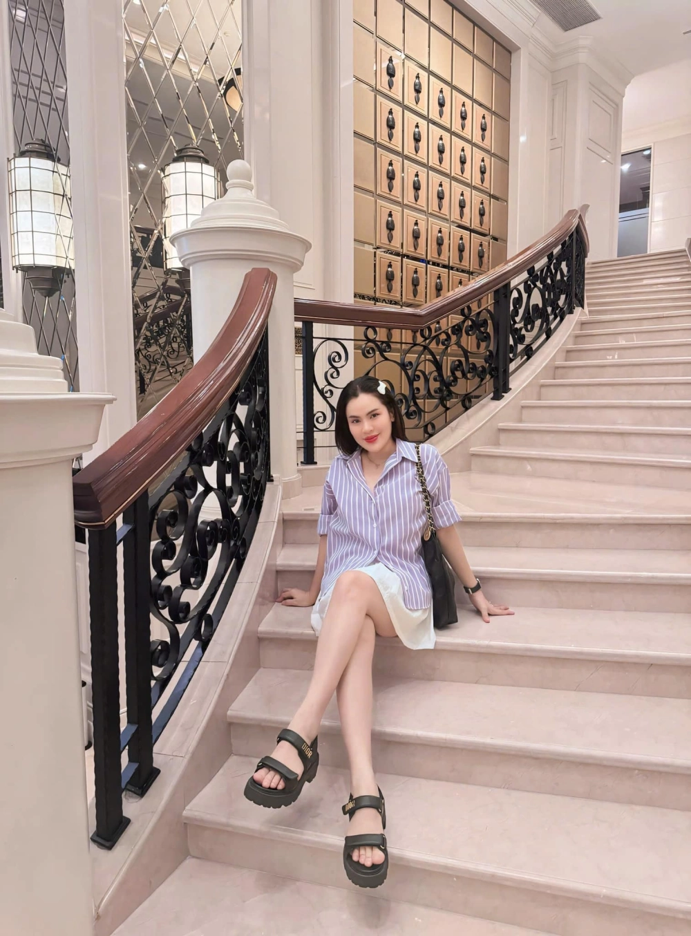 Vẻ đẹp nóng bỏng của hoa hậu phương lê bikini chinh phục mọi ánh nhìn