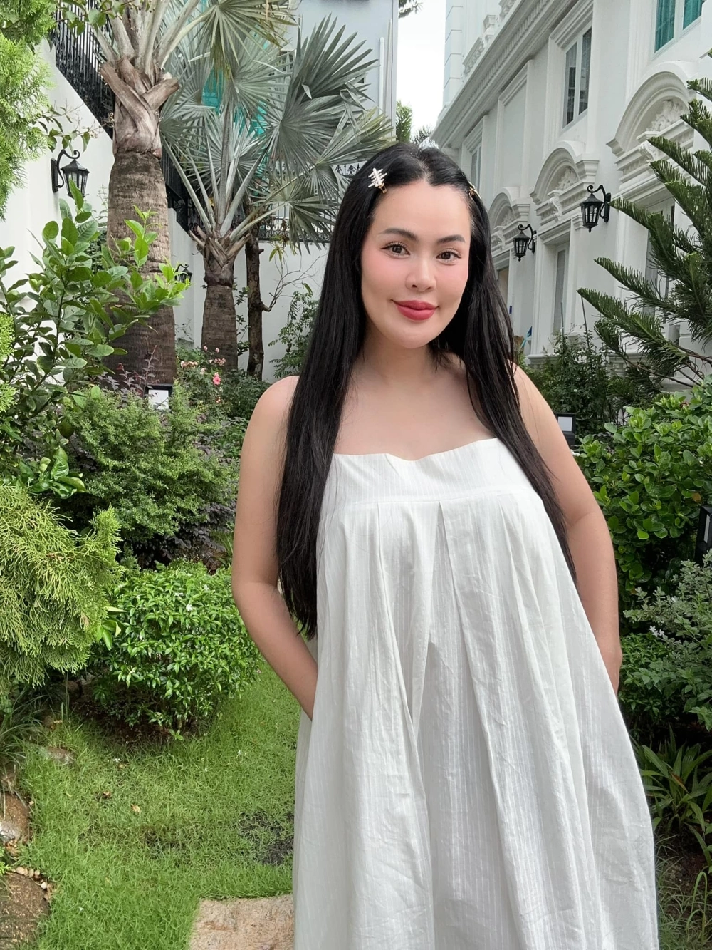 Hoa hậu phương lê khoe thần thái kiêu sa thu hút mọi ánh nhìn