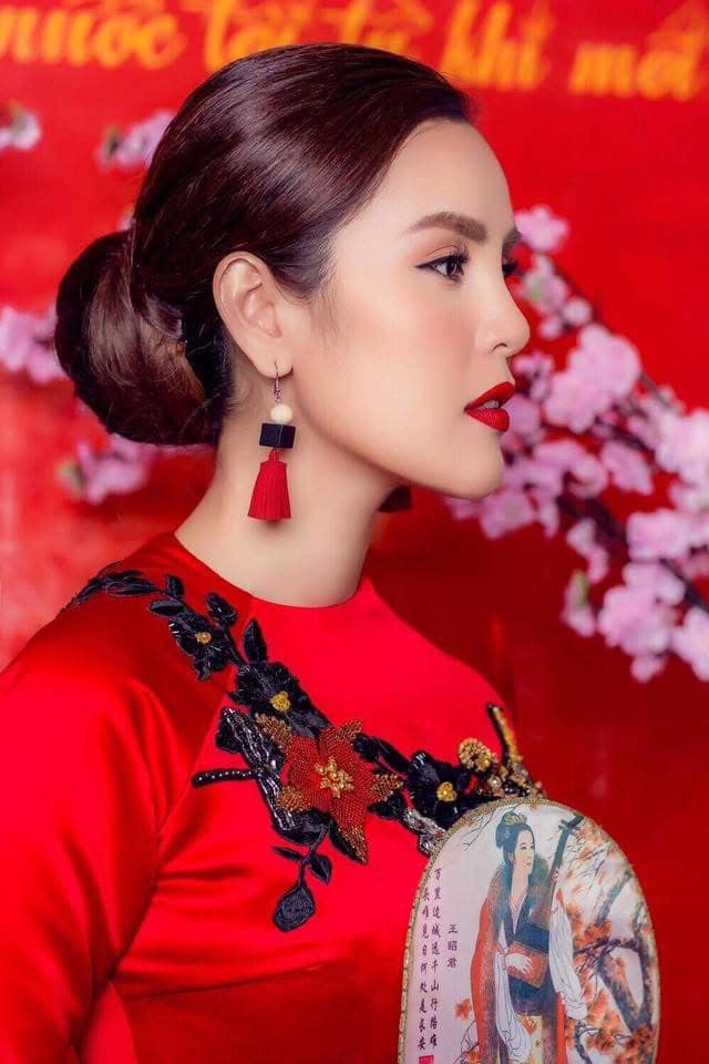 Cùng tìm hiểu hoa hậu phương lê la ai trong showbiz Việt