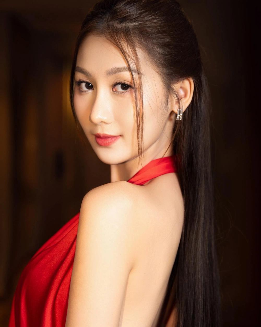 Mãn nhãn với phần thi hoa hậu quế anh nói tiếng hàn cực lưu loát