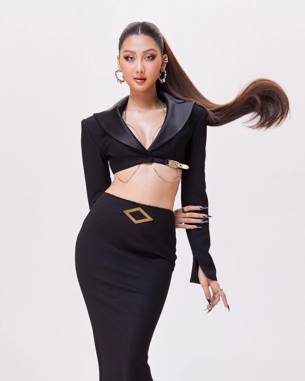 Sự thật bất ngờ về tin đồn hoa hậu quế anh mua giải gây xôn xao