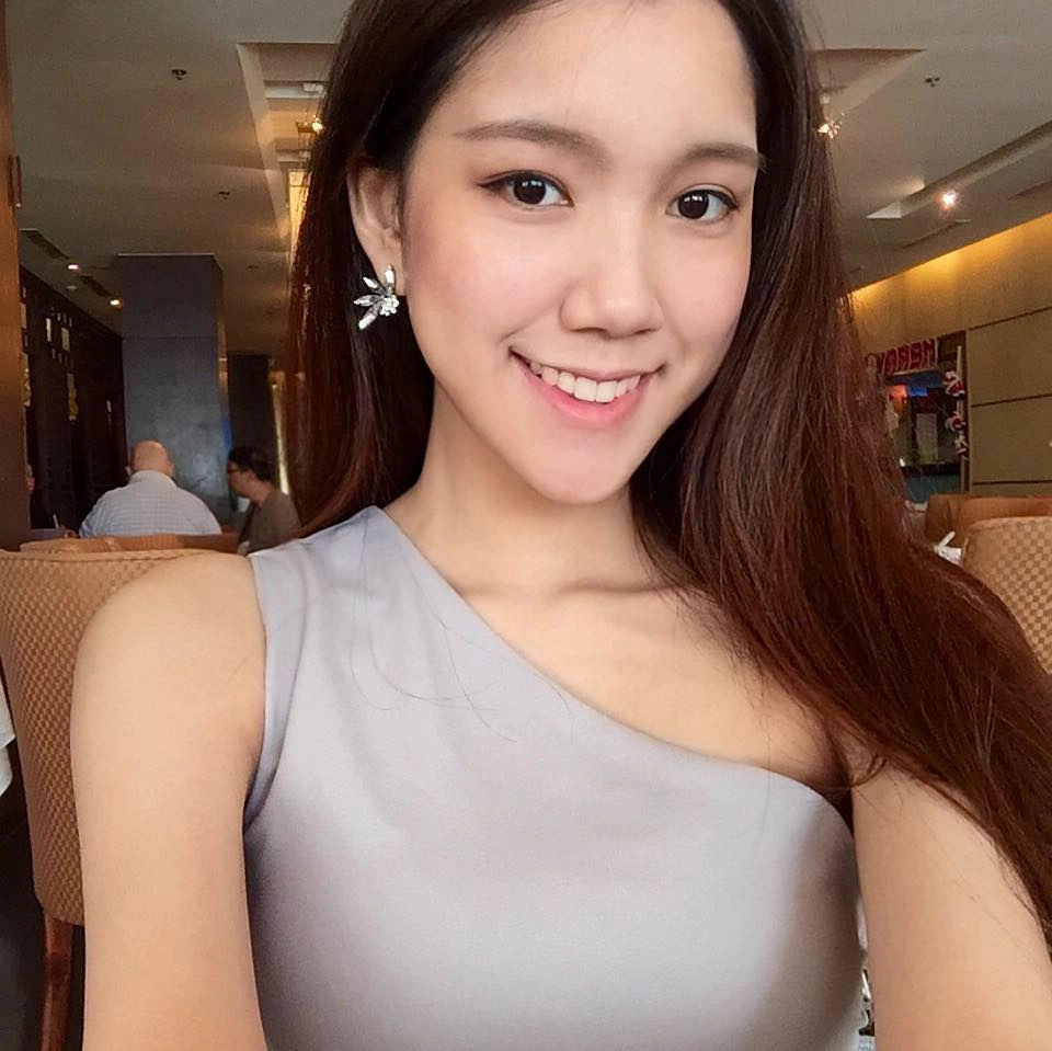 Khoảnh khắc đời thường rạng rỡ của hoa hậu nguyễn thùy lâm